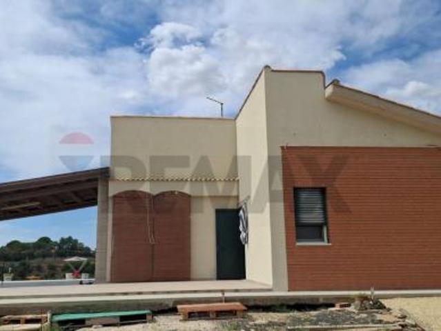 Villa Indipendente in vendita a Mazzone, Caltagirone
