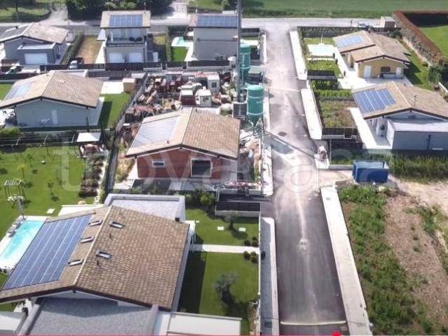 Villa Indipendente in vendita a Calvagese Della Riviera, Lombardia