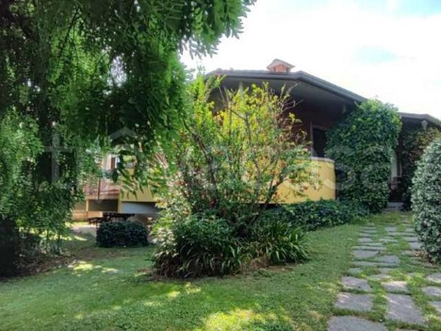 Villa Indipendente in vendita a Calvenzano, Lombardia