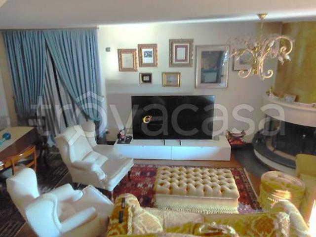 Villa Indipendente in vendita a Carraia, Camaiore