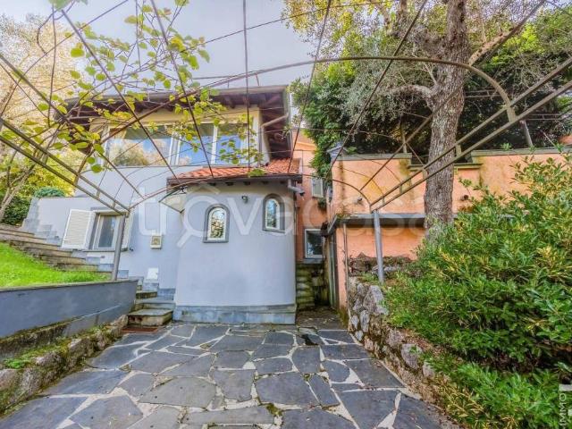 Villa Indipendente in vendita a Gello, Camaiore