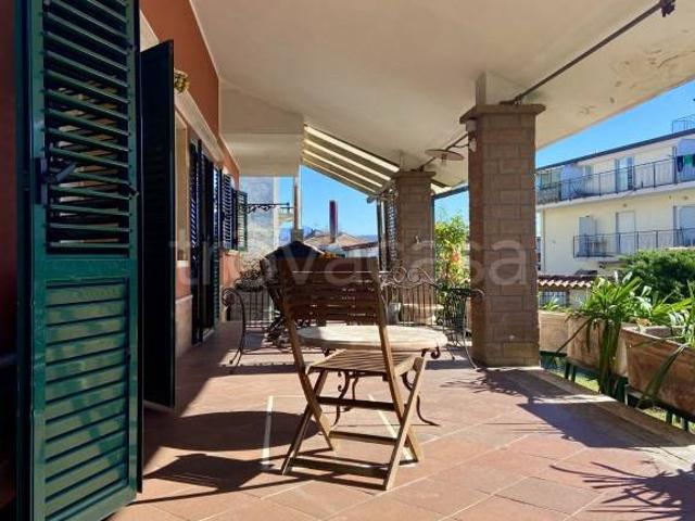 Villa Indipendente in vendita a Pezzarotonda, Campagna