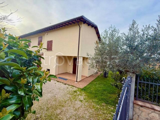 Villa Indipendente in vendita a La Bianca, Campello sul Clitunno