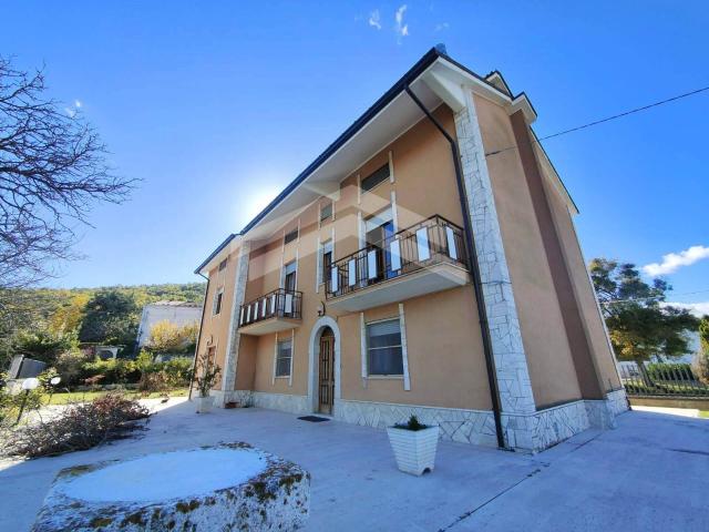 Villa Indipendente in vendita a Campobasso, Molise