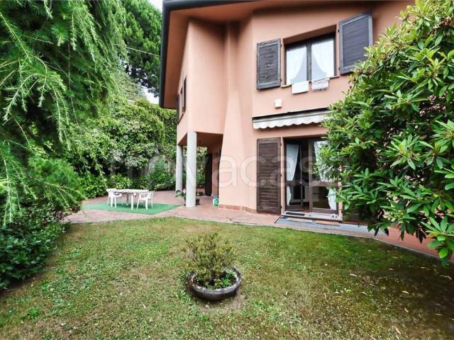 Villa Indipendente in vendita a Cantù, Lombardia