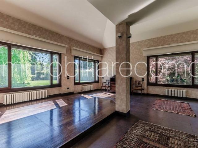 Villa Indipendente in vendita a Cantù, Lombardia