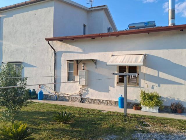 Villa Indipendente in vendita a Laura, Capaccio Paestum