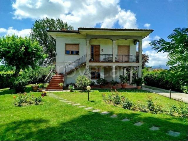 Villa Indipendente in vendita a Camigliano Santa Gemma, Capannori