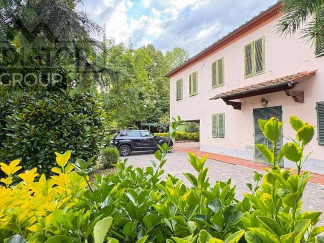 Villa Indipendente in vendita a Capannori, Toscana