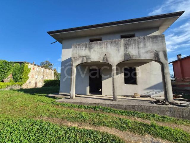 Villa Indipendente in vendita a San Colombano, Capannori