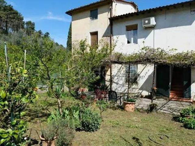 Villa Indipendente in vendita a Coselli, Capannori