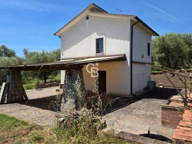 Villa Indipendente in vendita a Ronciglione, Lazio