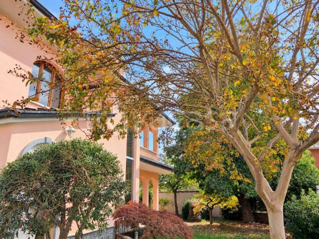 Villa Indipendente in vendita a Caresanablot, Vercelli