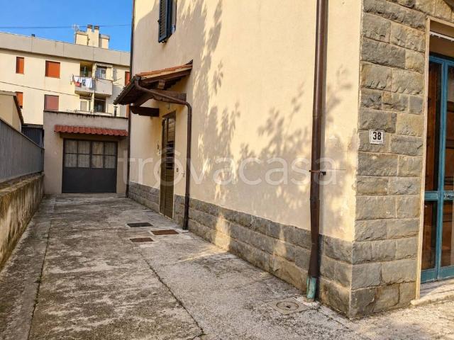 Villa Indipendente in vendita a Catena, Quarrata