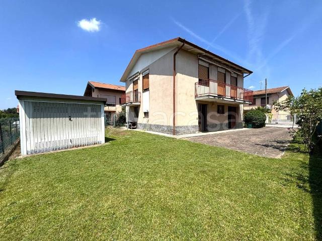 Villa Indipendente in vendita a Carnago, Lombardia