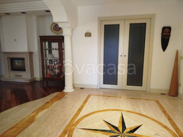 Villa Indipendente in vendita a Carpenedolo, Lombardia