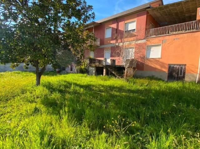 Villa Indipendente in vendita a Perticata, Carrara