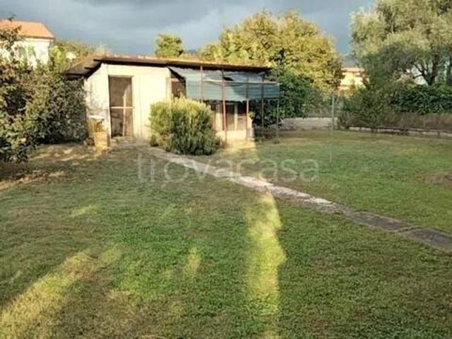 Villa Indipendente in vendita a Carrara, Toscana