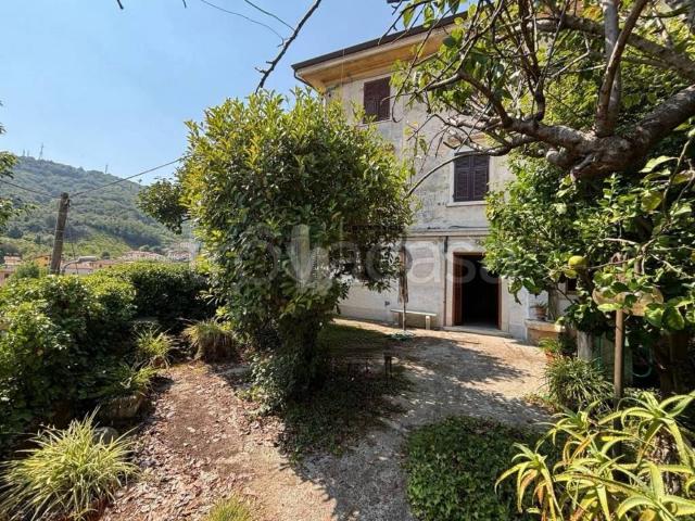 Villa Indipendente in vendita a Carrara, Toscana