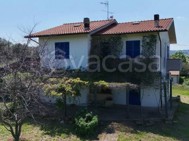 Villa Indipendente in vendita a Molinaccio, Marche