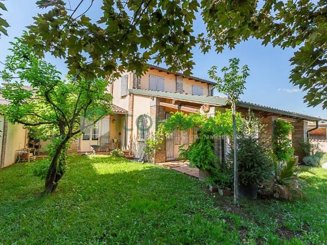 Villa Indipendente in vendita a Casaletto Vaprio, Lombardia
