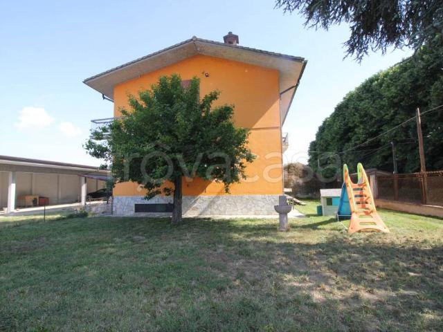 Villa Indipendente in vendita a Casalpusterlengo, Lombardia