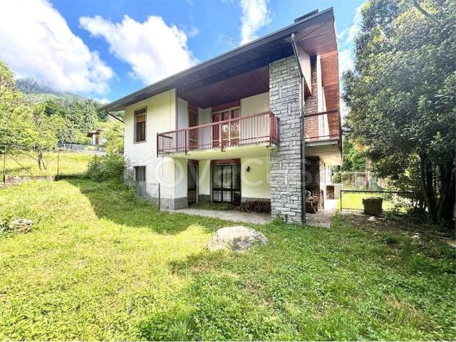 Villa Indipendente in vendita a Comunità Montana Valli del Verbano, Casalzuigno