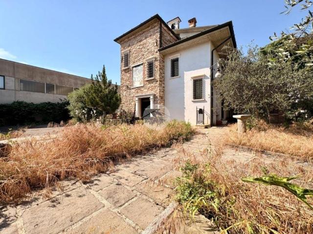 Villa Indipendente in vendita a Sesto Ed Uniti, Lombardia