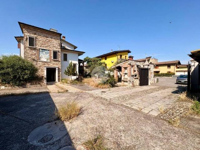Villa Indipendente in vendita a Sesto Ed Uniti, Lombardia