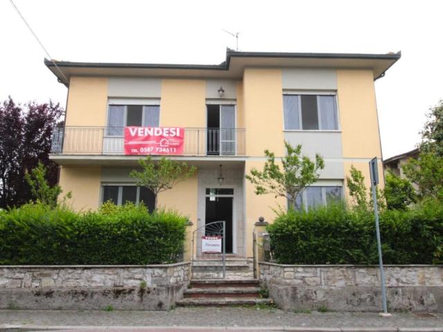 Villa Indipendente in vendita a Casciana Terme Lari, Perignano