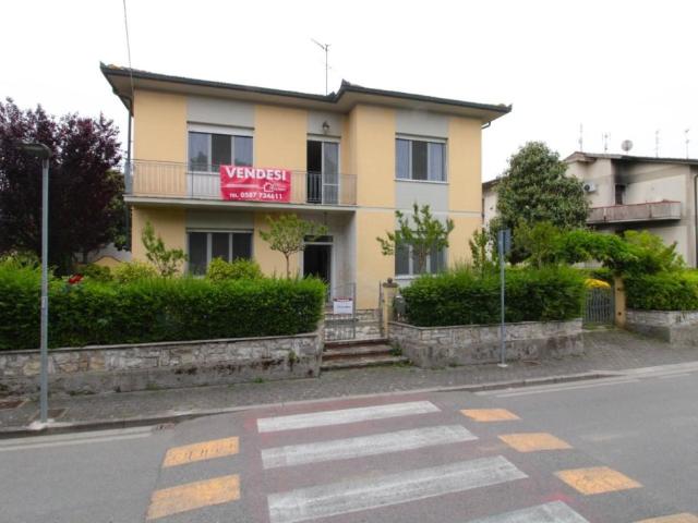 Villa Indipendente in vendita a Casciana Terme Lari, Perignano