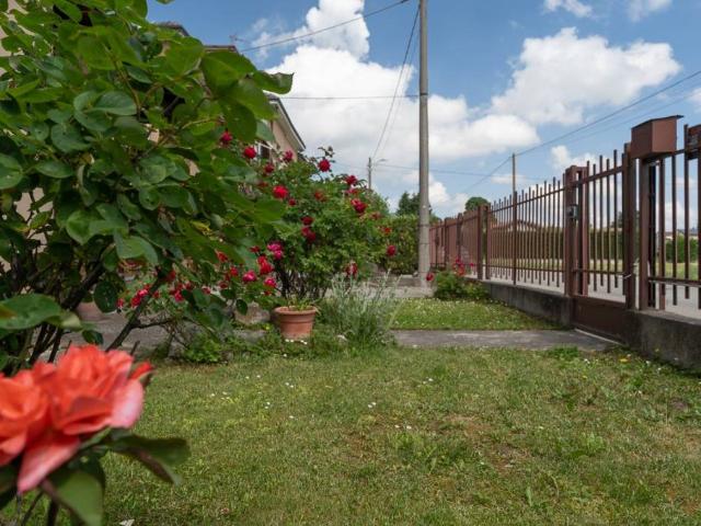 Villa Indipendente in vendita a Casei Gerola, Pavia