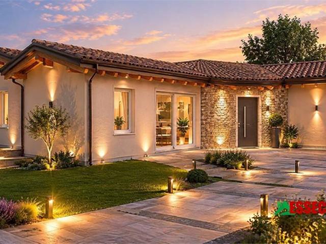 Villa Indipendente in vendita a Cassano D'adda, Lombardia