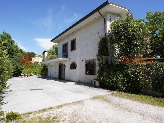 Villa Indipendente in vendita a Mastronardi, Cassino