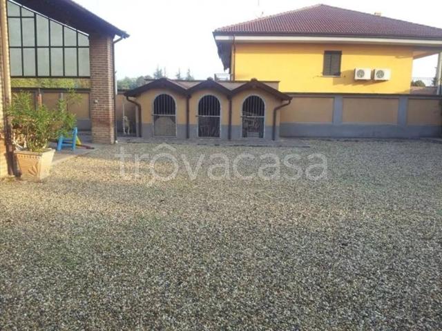 Villa Indipendente in vendita a La Chiusa, Casteggio