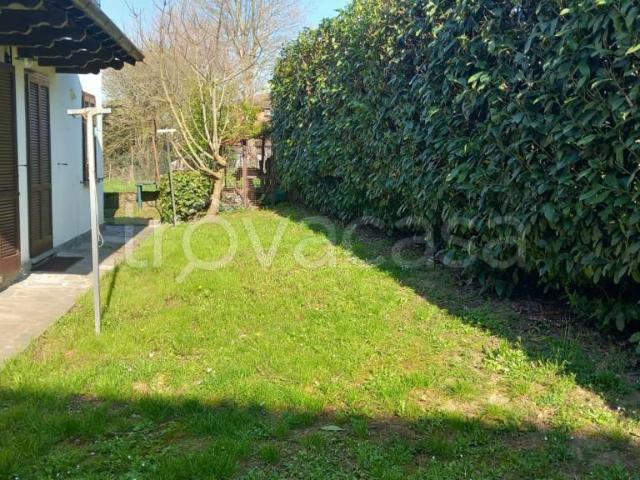Villa Indipendente in vendita a Cascina Sgarbina, Casteggio