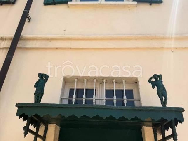 Villa Indipendente in vendita a La Chiusa, Casteggio