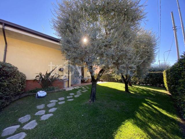 Villa Indipendente in vendita a Castegnato, Lombardia
