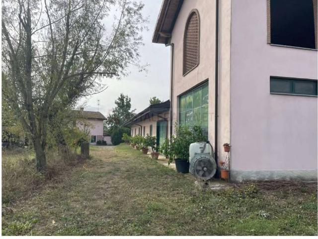 Villa Indipendente in vendita a Creta, Castel San Giovanni