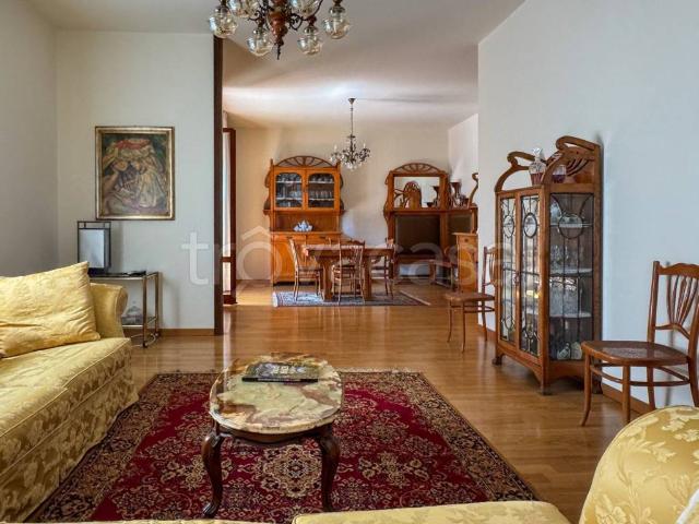 Villa Indipendente in vendita a Castel San Giovanni, Piacenza