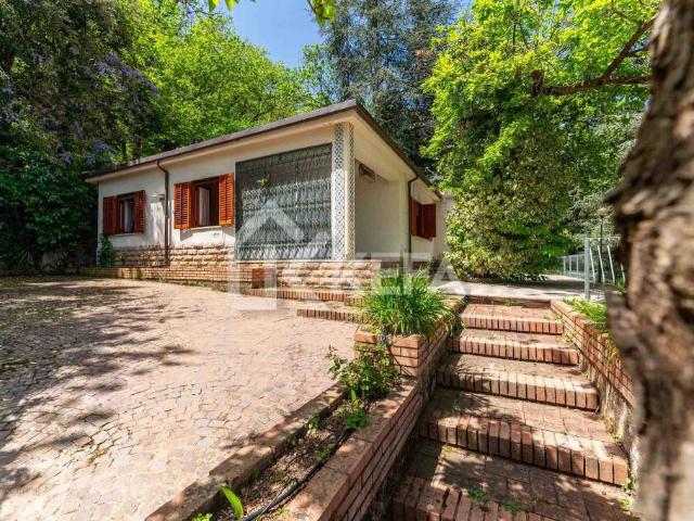 Villa Indipendente in vendita a Castelbuono, Sicilia