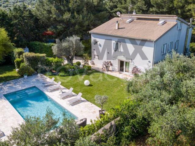 Villa Indipendente in vendita a Monte Cipolla, Puglia