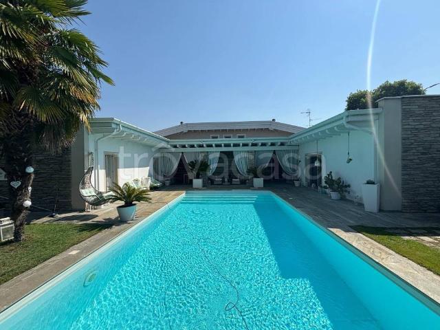 Villa Indipendente in vendita a Castelleone, Lombardia