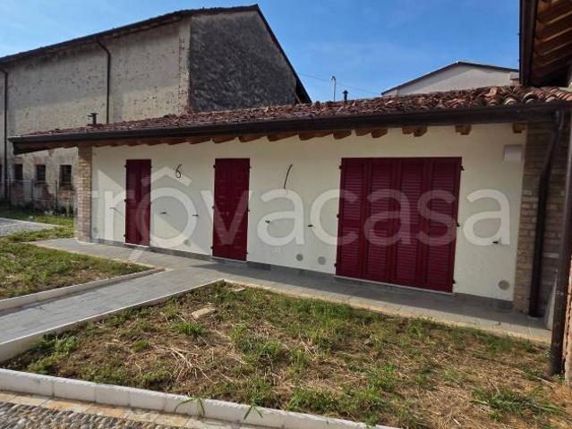 Villa Indipendente in vendita a Castelleone, Lombardia