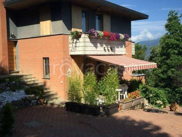 Villa Indipendente in vendita a Castello Cabiaglio, Varese