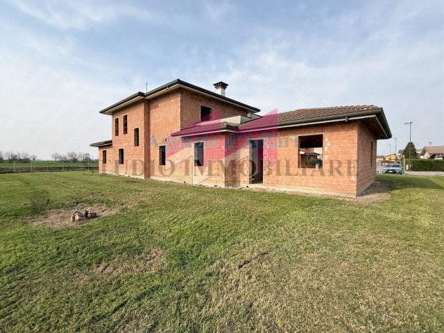 Villa Indipendente in vendita a Castelnovo Bariano, Veneto