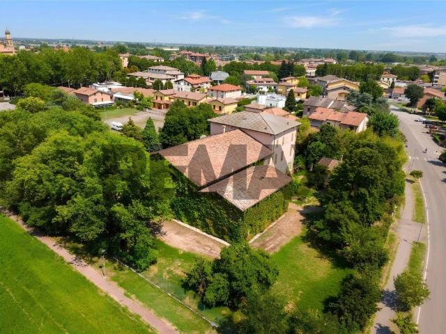 Villa Indipendente in vendita a Terra di Mezzo, Re