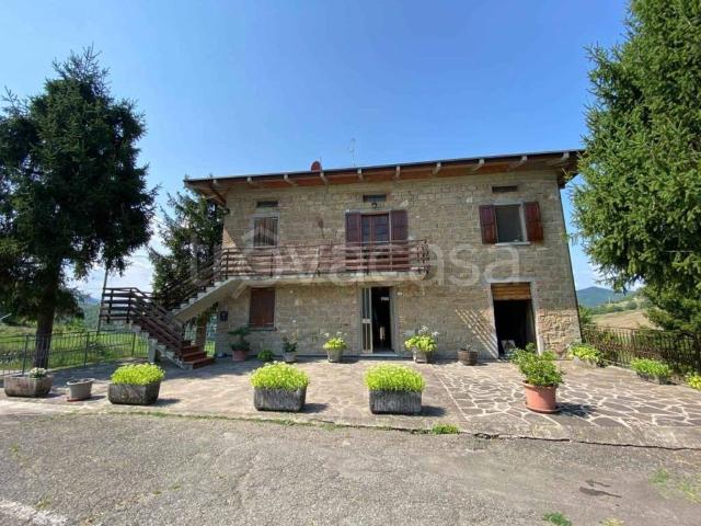 Villa Indipendente in vendita a Appennino Reggiano, Re
