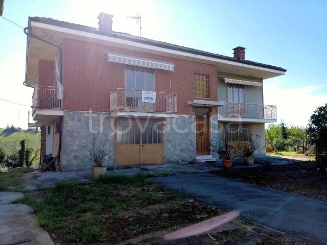 Villa Indipendente in vendita a Castelnuovo Calcea, Asti