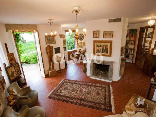 Villa Indipendente in vendita a Montecalvo Versiggia, Lombardia